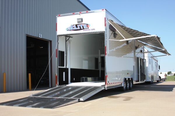 008 Vernon Rowland - 36.5' Stacker Bumper Pull (Mini 5th Wheel) (12842) S/C, S/G