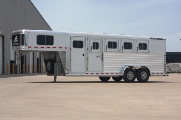 4 Horse Mustang (White Skin)