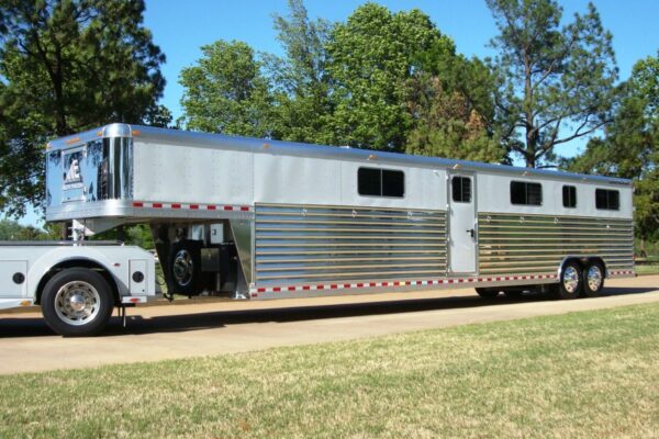 12350-012 6 Horse Center Load Trailers and Custom Straight Load