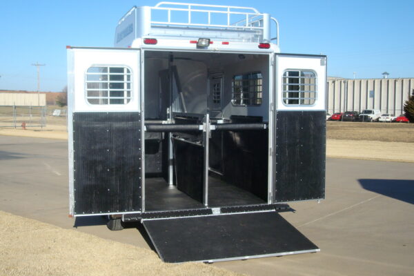 Bumper Pull Straight Load Horse Trailers