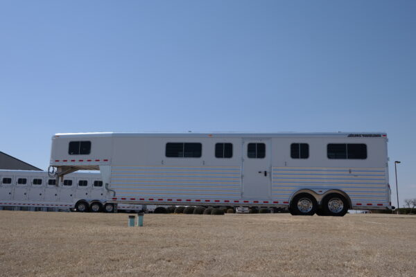 4 Horse Head-to-Head Trailers