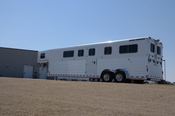 4 Horse Head-to-Head Trailers