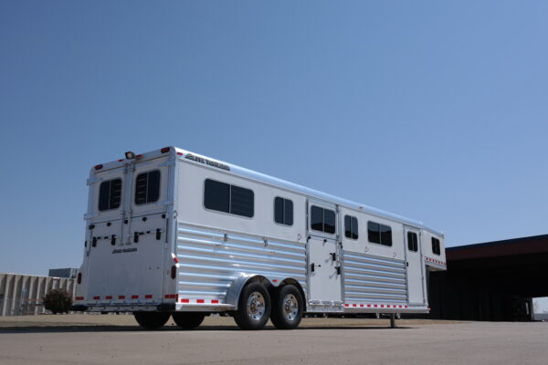 4 Horse Head-to-Head Trailers