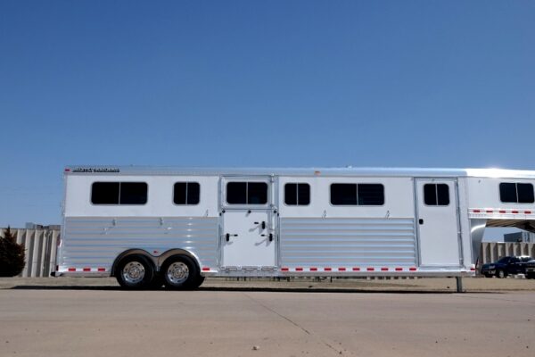 SAMSUNG CSC 4 Horse Head-to-Head Trailers
