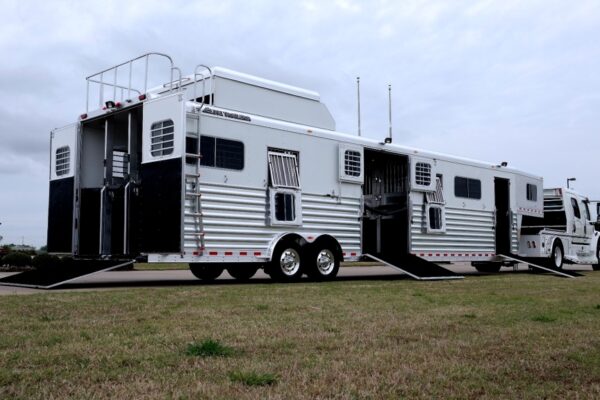 SAMSUNG CSC 6 Horse Center Load Trailers and Custom Straight Load