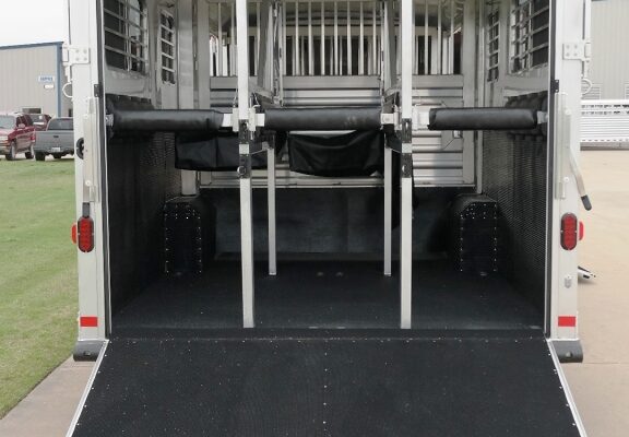 SAMSUNG CSC 6 Horse Center Load Trailers and Custom Straight Load