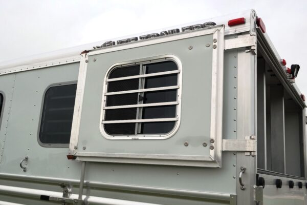 SAMSUNG CSC 6 Horse Center Load Trailers and Custom Straight Load 6 Horse Center Load Trailers and Custom Straight Load