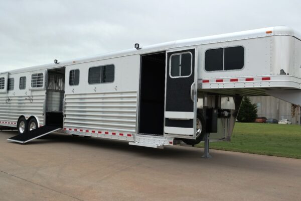 SAMSUNG CSC 6 Horse Center Load Trailers and Custom Straight Load