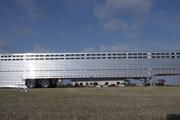 Ground Load Semi Stock Trailer