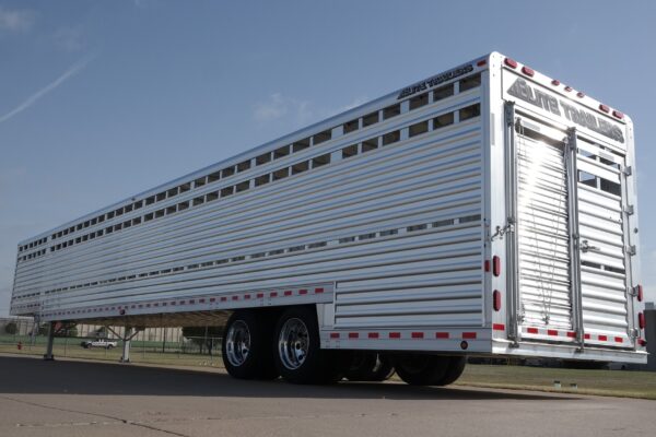 Ground Load Semi Stock Trailer