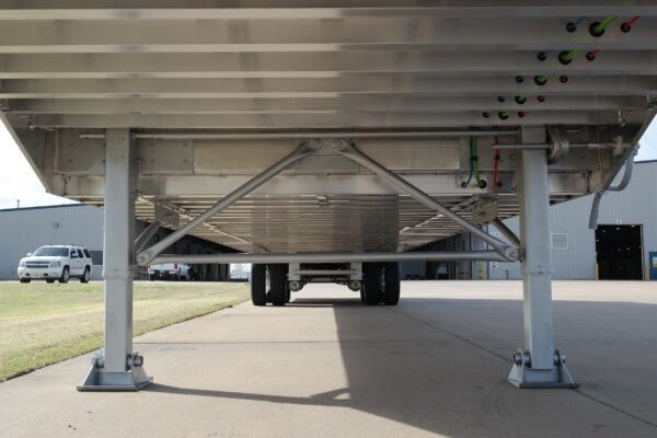 Ground Load Semi Stock Trailer - Standard Dual 2 Speed Holland Landing Gear with Low Pro Sand Shoes