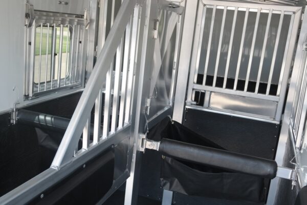 SAMSUNG CSC Gooseneck Straight Load 2+1 Horse Trailers