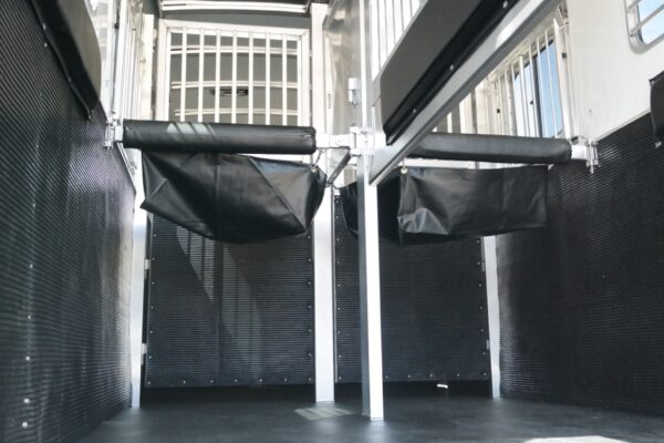 SAMSUNG CSC Gooseneck Straight Load 2+1 Horse Trailers