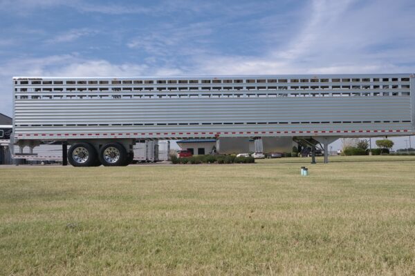16174 (9) Straight Floor Semi Stock Trailer