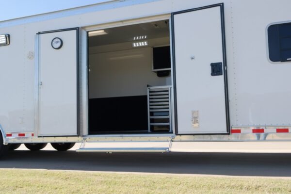 SAMSUNG CSC Scott Barker - 45' Race Hauler LQ Gooseneck (16881) T/D