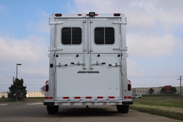 18039 (1) 2 Horse Gooseneck Straight Load 2+1