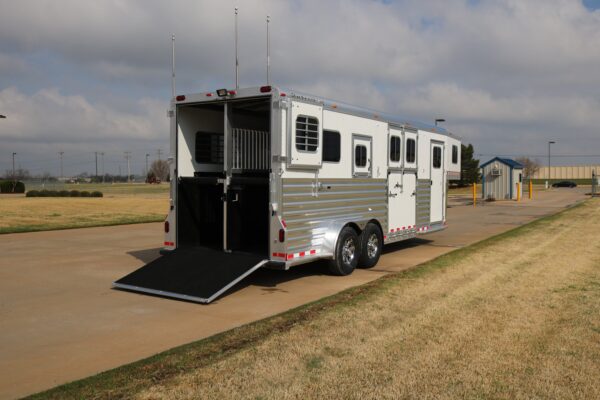 18039 (5) 2 Horse Gooseneck Straight Load 2+1