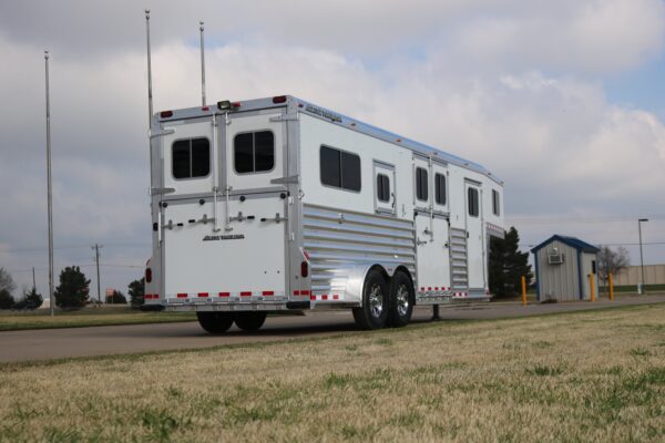 18039 (7) 2 Horse Gooseneck Straight Load 2+1