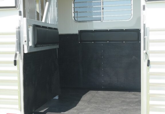 SAMSUNG CSC 4 Horse Head-to-Head Trailers